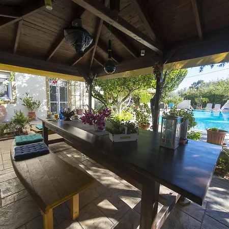 Jiannis House فيلة فاليراكي